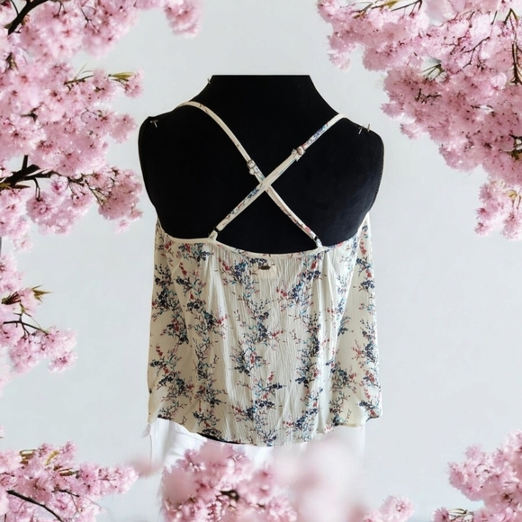 NWOT Stunning Flowy Blouse - Picture 3 of 3